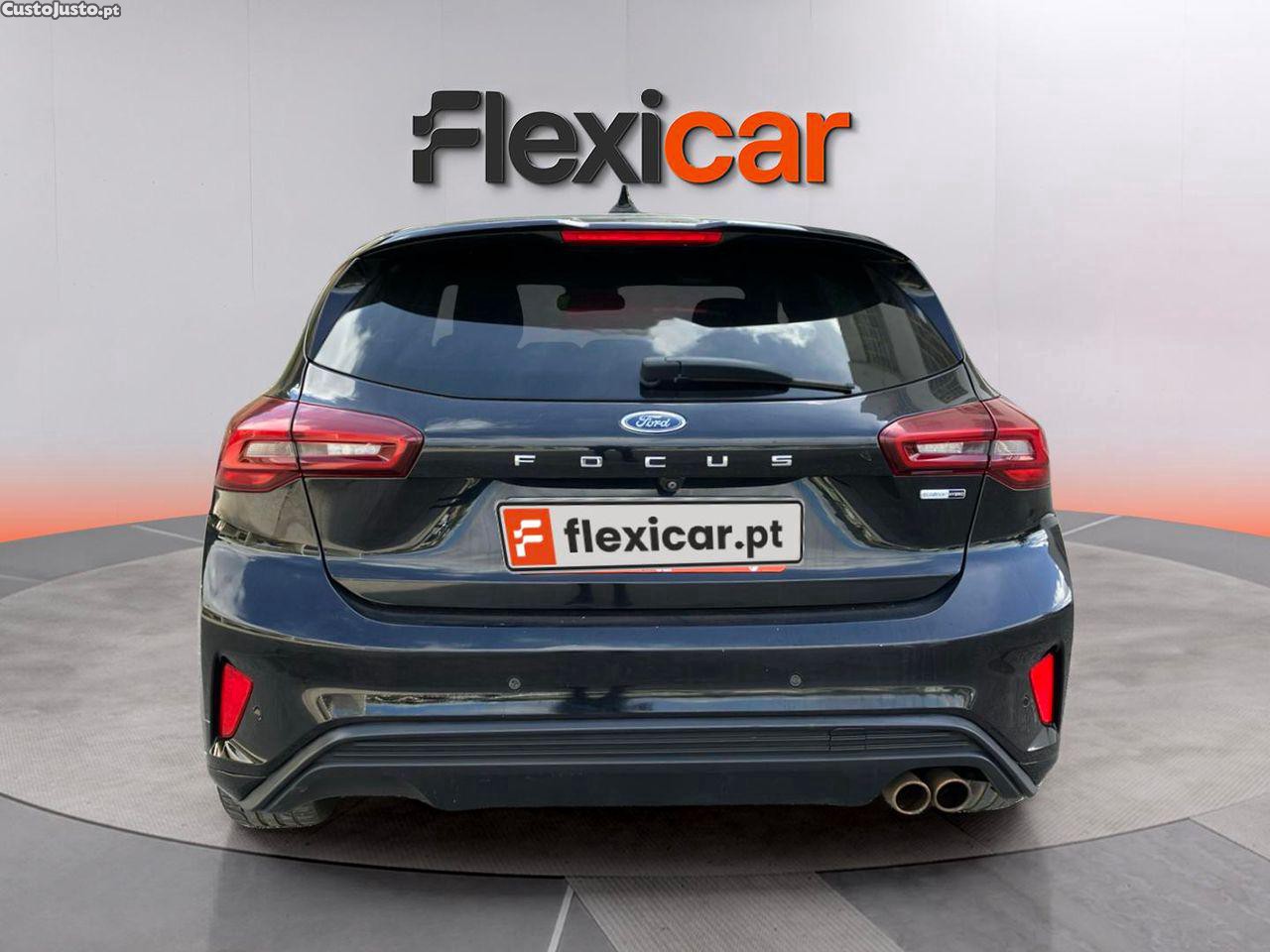Ford Focus 1.0 EcoBoost MHEV ST-Line — fotografia 14
