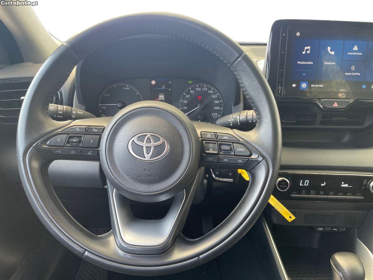 Toyota Yaris 1.5 HDF Comfort Plus — fotografia 9