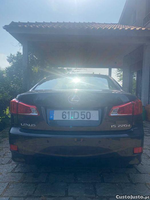 Lexus IS 220 D — photo 4