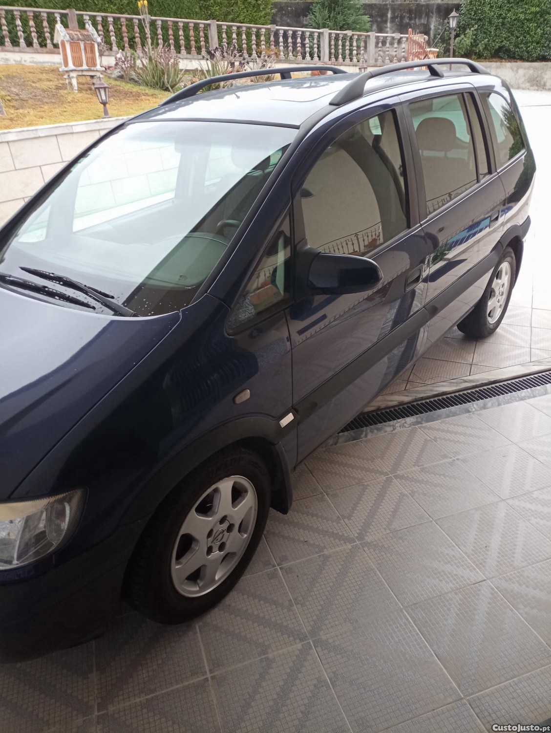 Opel Zafira 2.0 DI 16V — fotografia 8