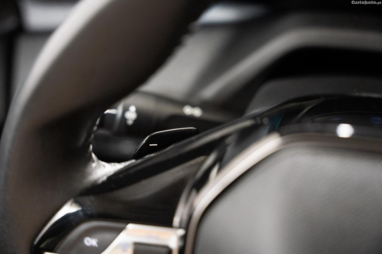 Peugeot 308 1.2 PureTech Allure Pack EAT8 — fotografia 18