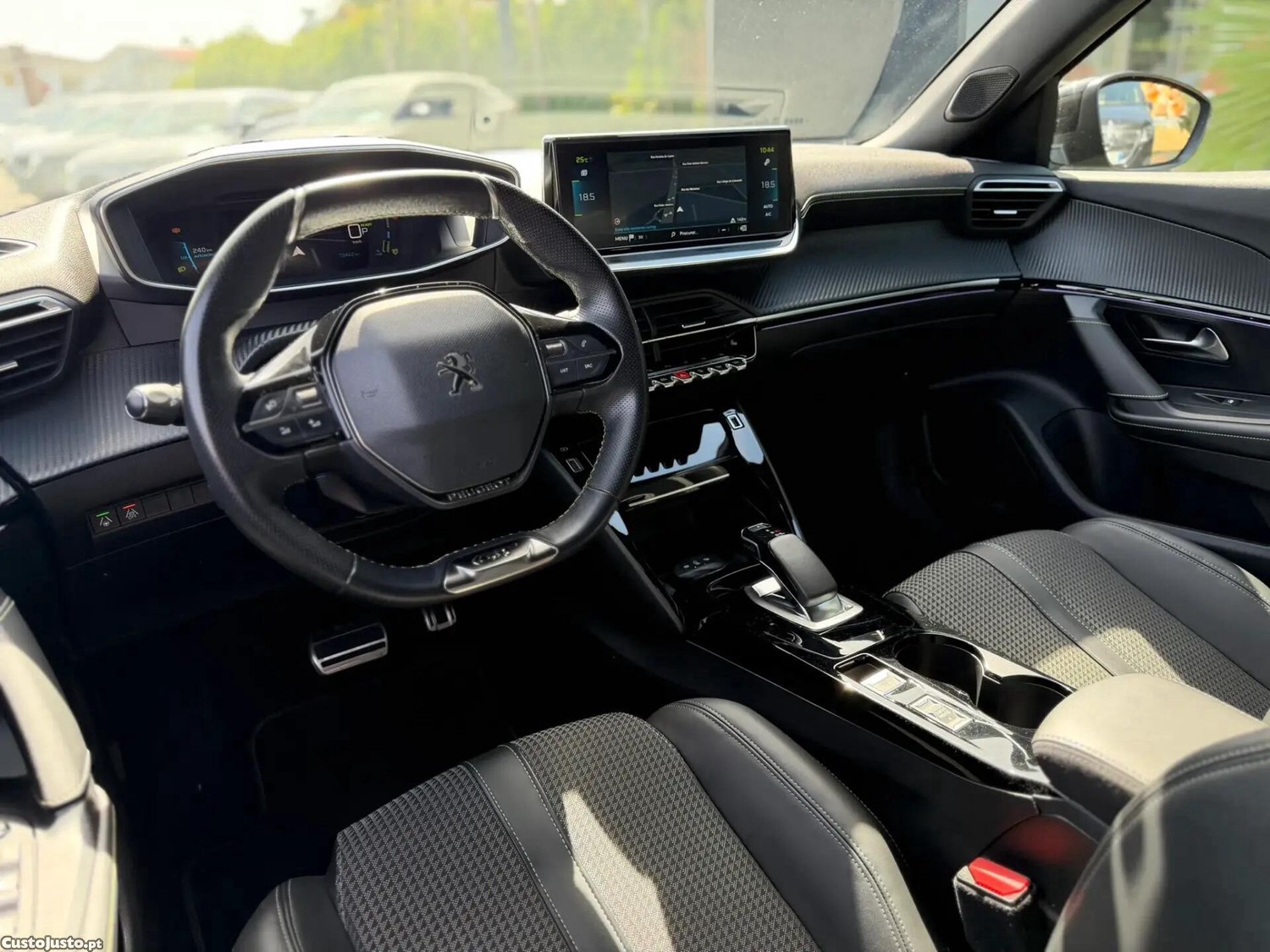 Peugeot e-2008 50 kWh GT - 21 foto 2