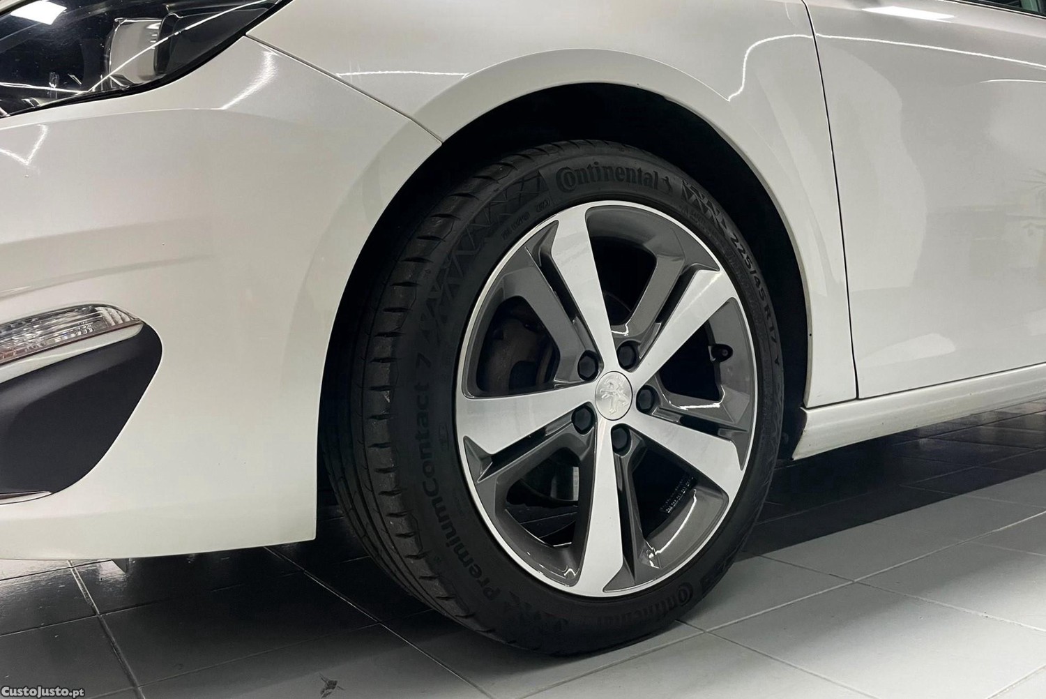 Peugeot 308 SW 1.6 e-HDI Allure J17 Nacional — fotografia 5