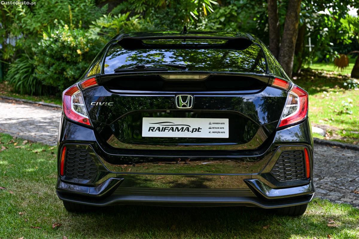 Honda Civic 1.0 i-VTEC Executive — fotografia 14