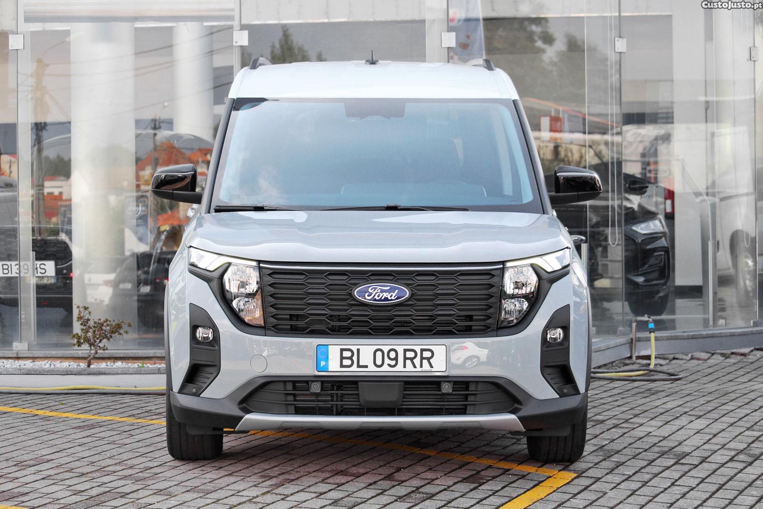 Ford Tourneo 1.0 EcoBoost Active - 24 — photo 3
