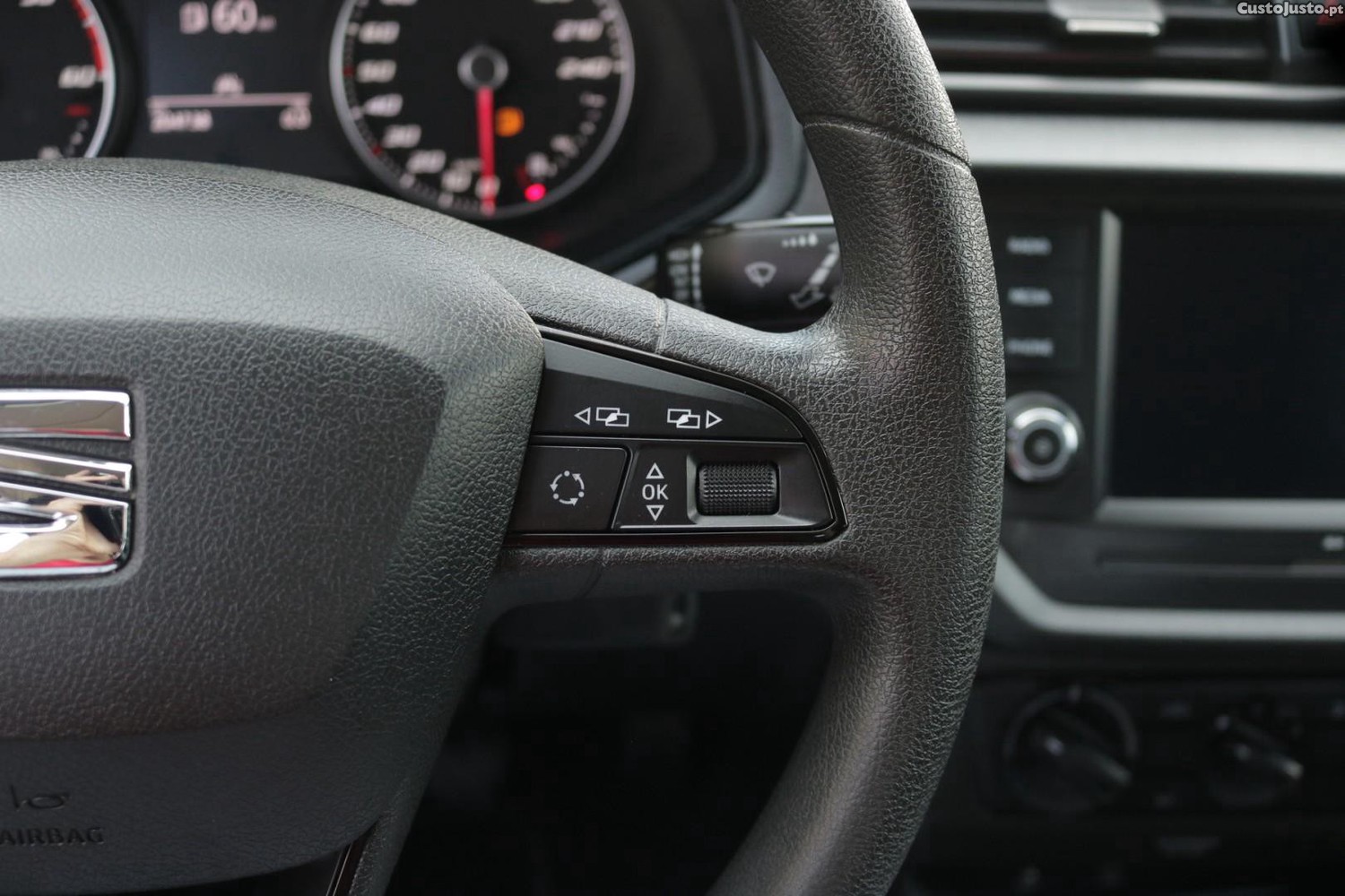 SEAT Ibiza 1.6 TDI Reference — fotografia 28