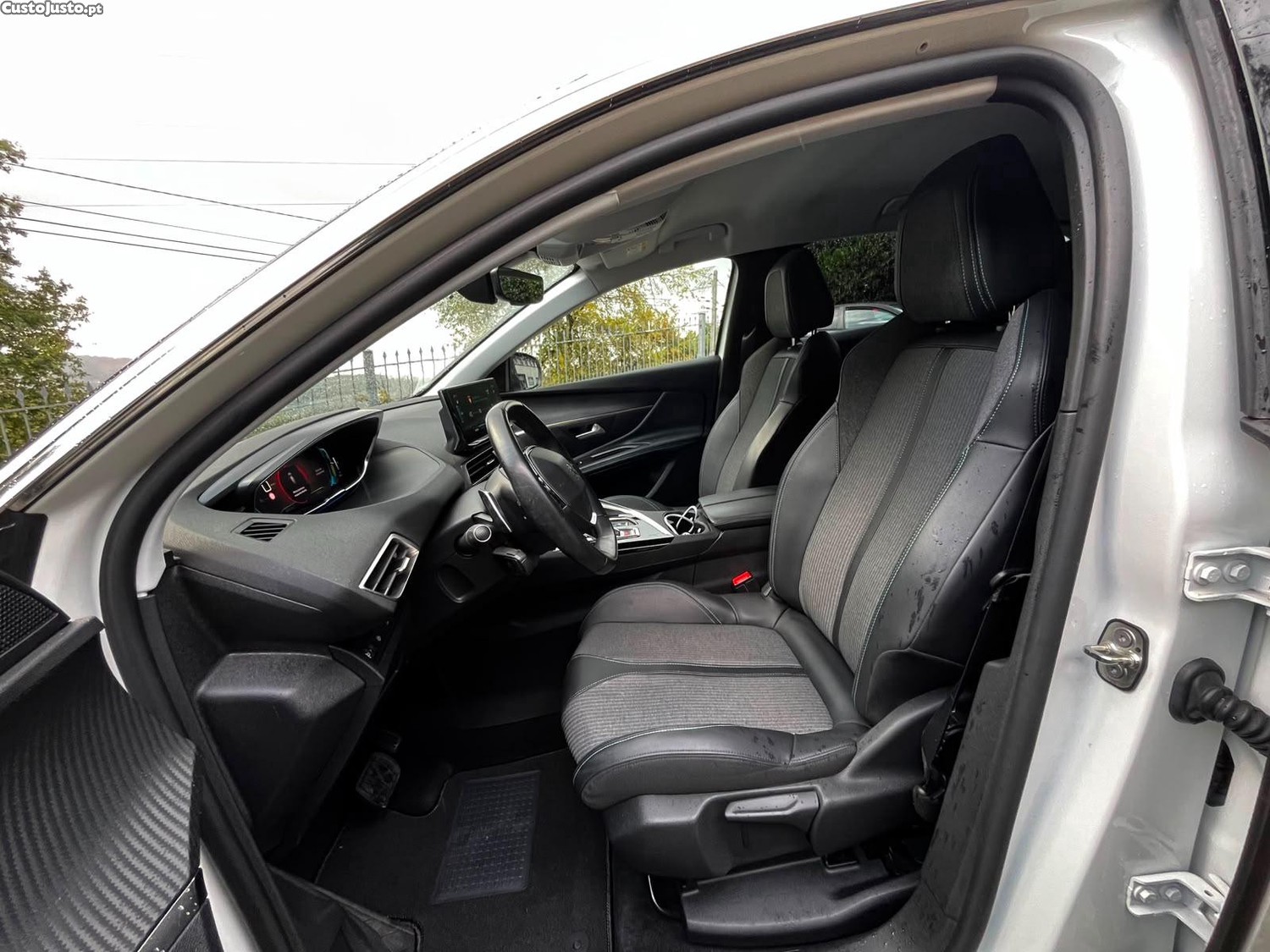 Peugeot 3008 1.6 Hybrid Allure - 21 foto 2