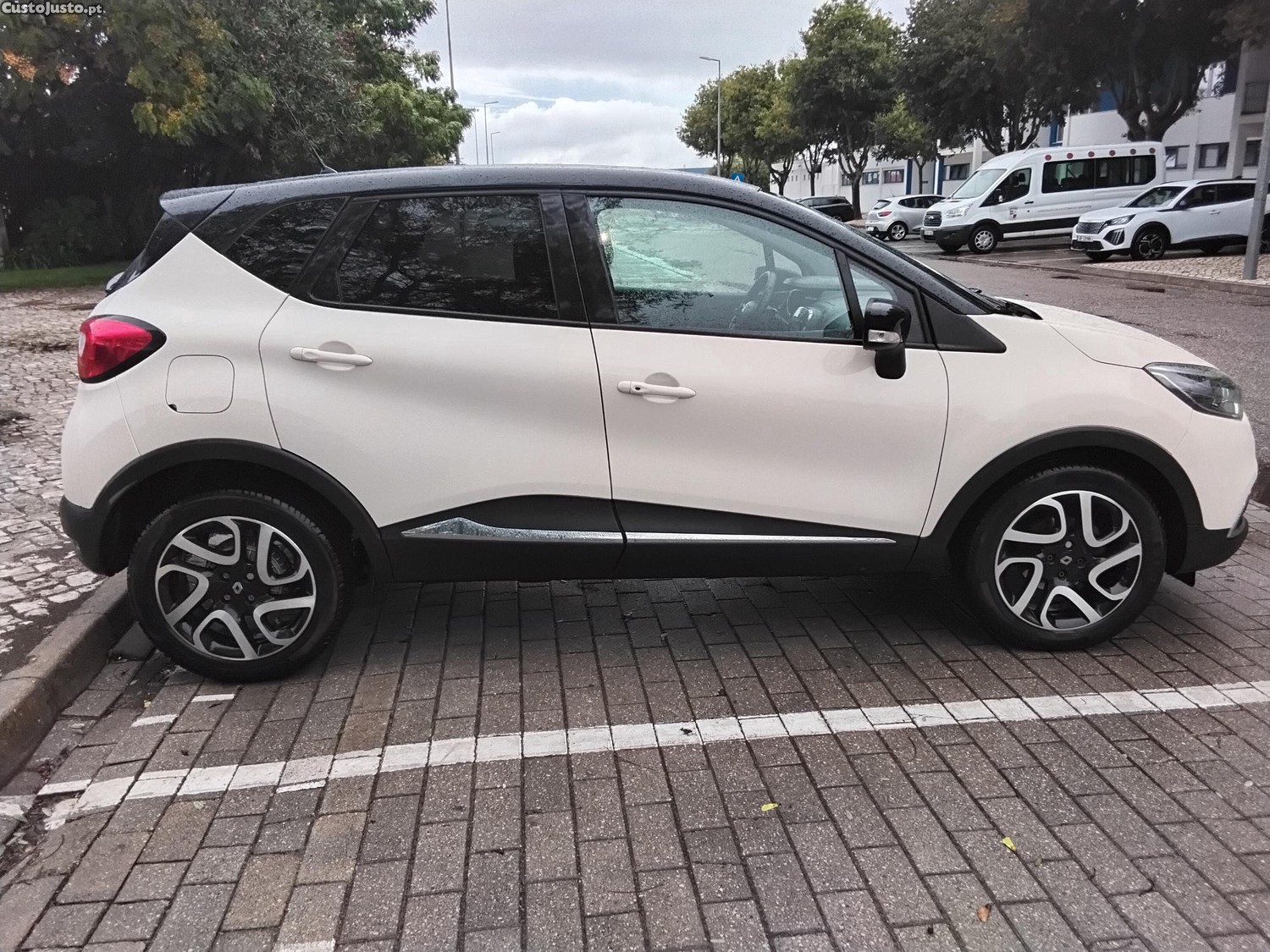 Renault Captur TCE EXCLUSIVE - 16 foto 3