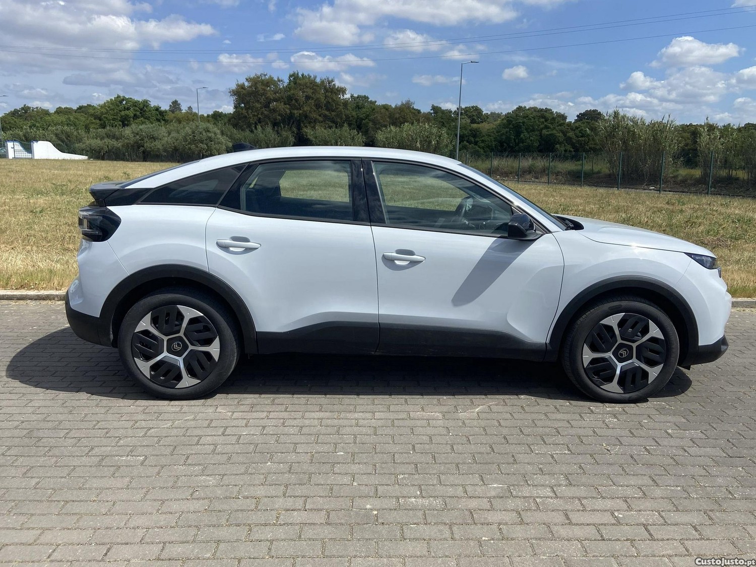 Citroën C4 1.2 Hybrid Plus e-DSC6 — fotografia 15