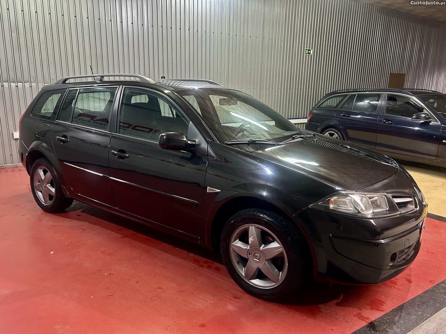 Renault Mégane 97 mês sem entrada revisão geralexcelente estado — fotografia 9