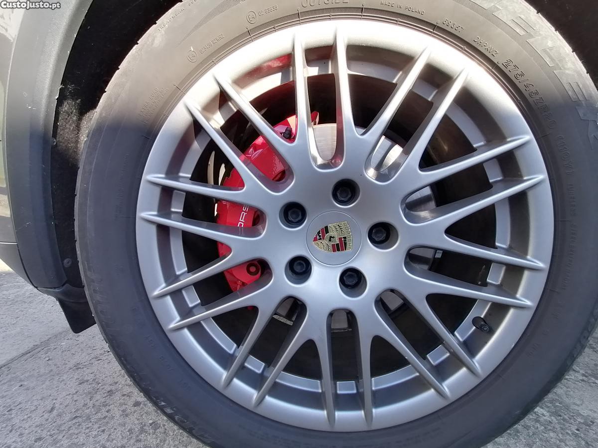 Porsche Cayenne Platinum Edition - 14 foto 5
