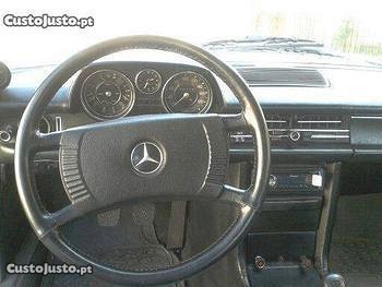 Mercedes-Benz 220 SEDAN foto 4