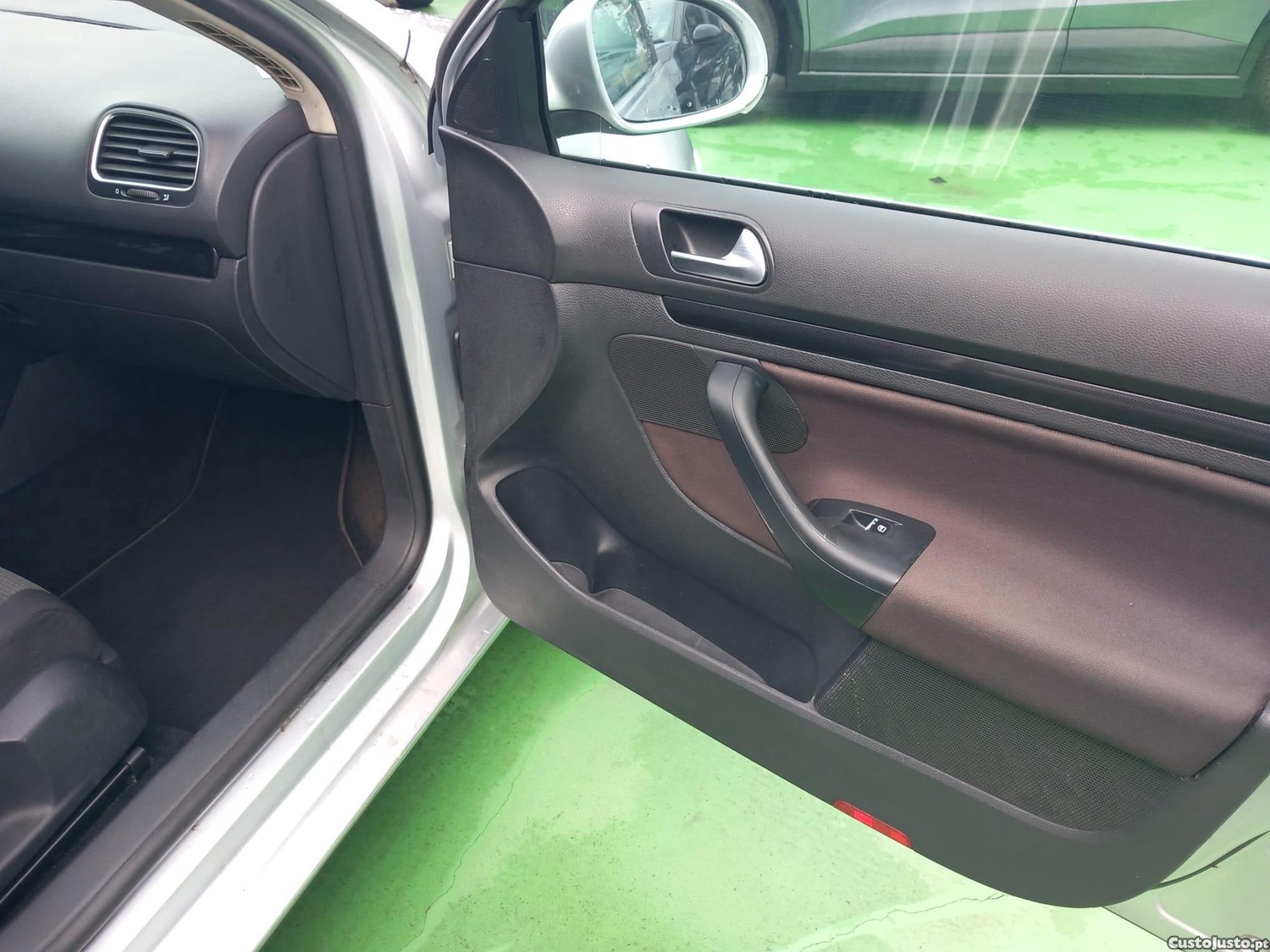 Volkswagen Golf Variant 1.6 TDi BlueMotion Confortline — fotografia 13