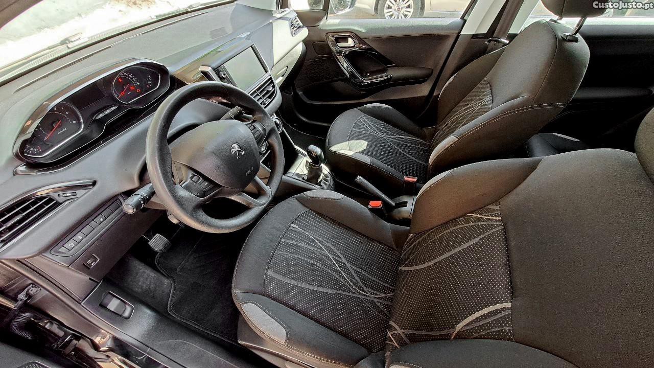 Peugeot 208 1.4 HDi SE Style - 15 — photo 3