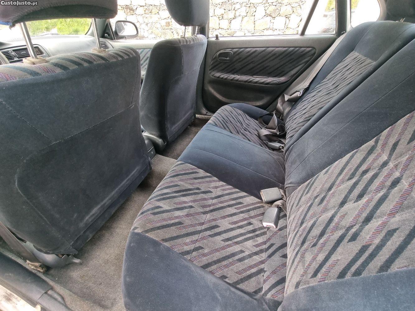Toyota Corolla 1.3 — fotografia 5