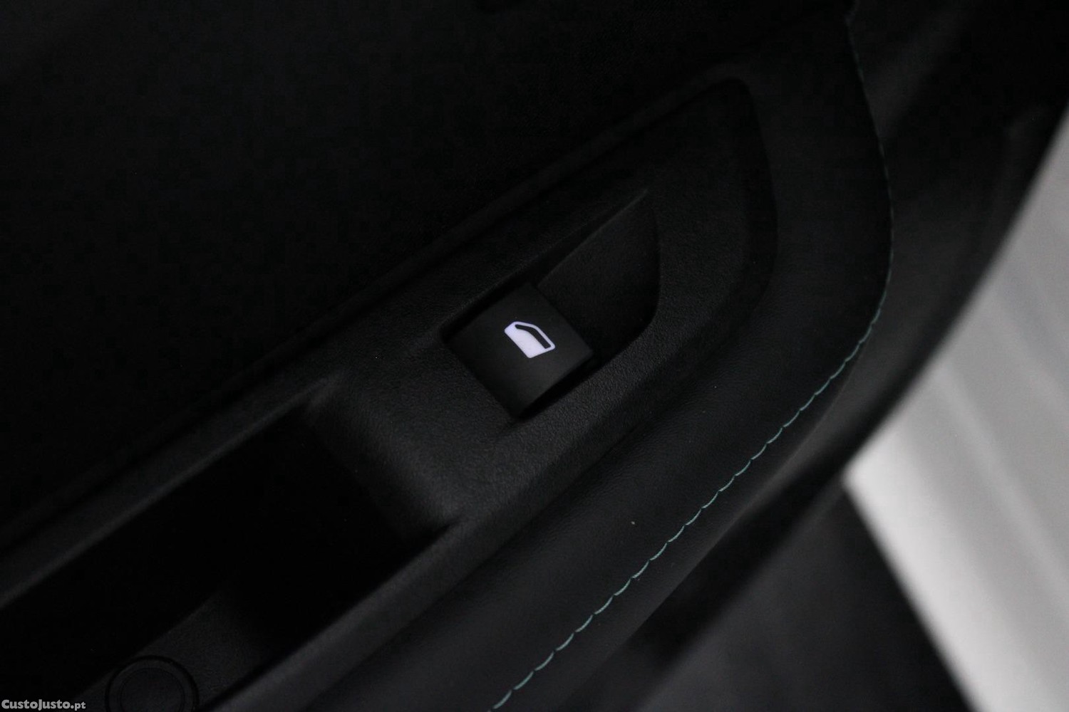 Peugeot 208 1.5 BlueHDI 100CV ALLURE — fotografia 10