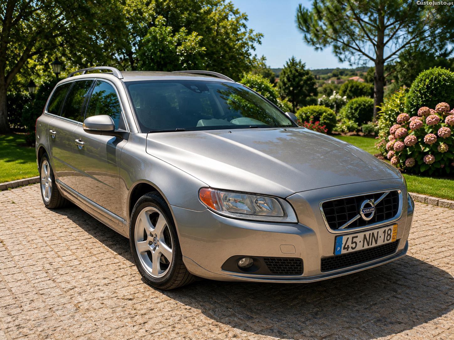 Volvo V70 D4 SUMMUM 2.0 — fotografia 14