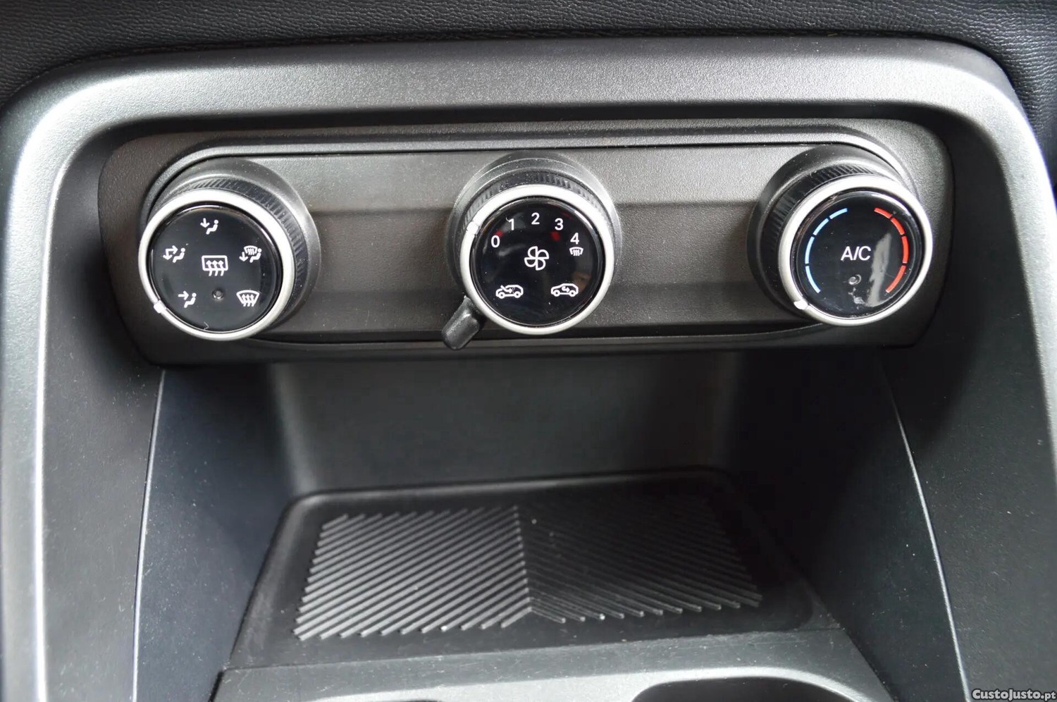 Citroën C3 1.2 Turbo You Pack Plus — fotografia 4