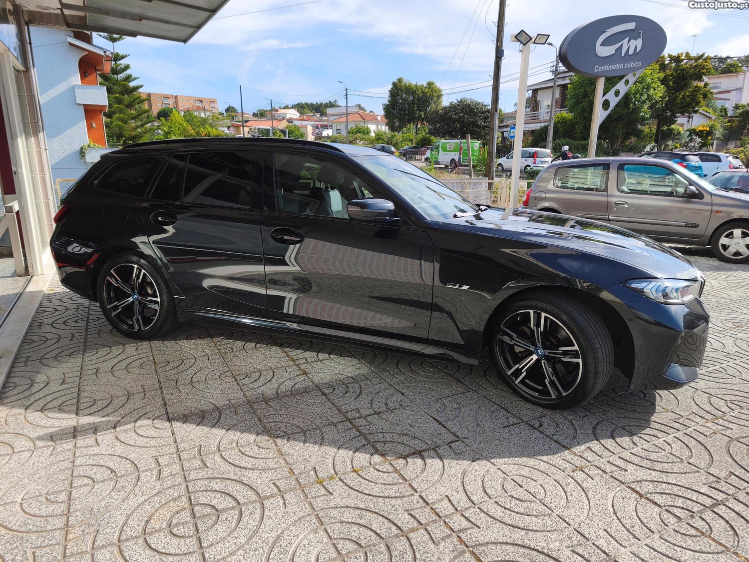 BMW 320 e Touring Pack M PHEV Nacional — fotografia 19