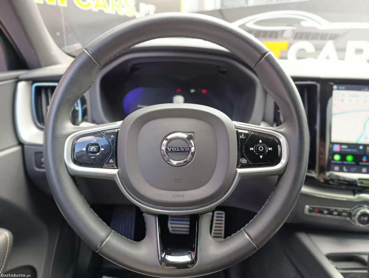 Volvo XC 60 2.0 b4 r-design — fotografia 18