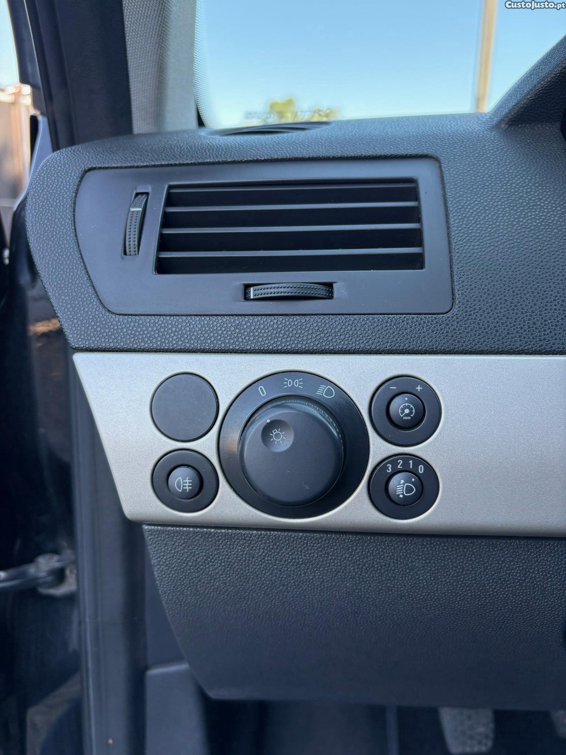 Opel Astra H Sw 1.3 cdti 90cv — fotografia 4