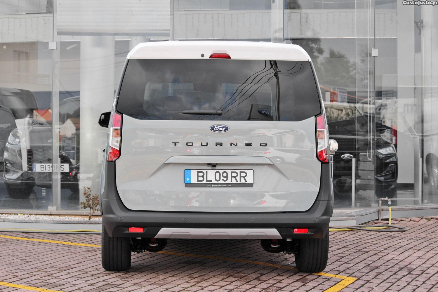 Ford Tourneo 1.0 EcoBoost Active - 24 — photo 4