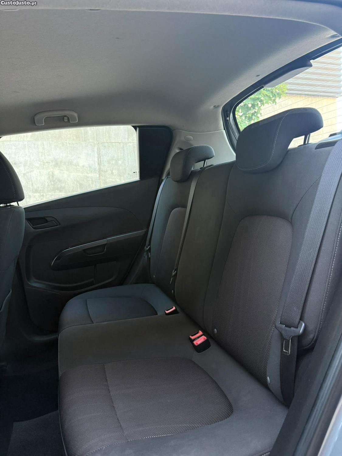 Chevrolet Aveo 1.3CDTI 95CV5Lugares — fotografia 4