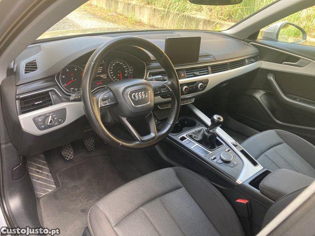 Audi A4 2.0 TDI Advance — fotografia 17