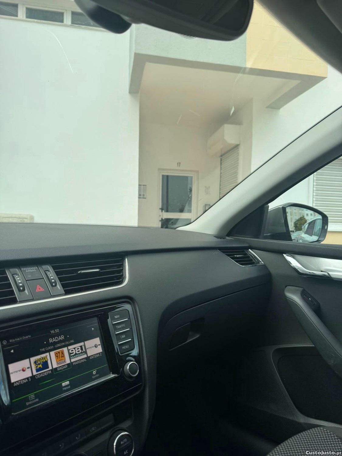 Skoda Octavia 1.6 TDI Greenline - Break — fotografia 7