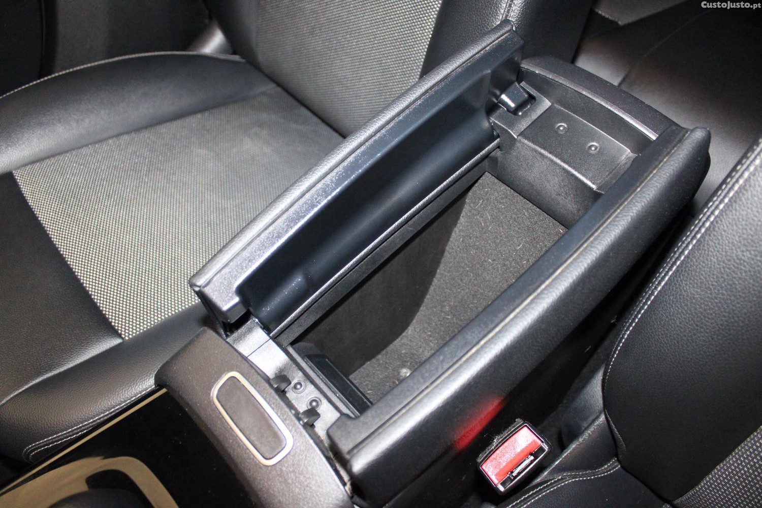 Mercedes-Benz CLA 180 D SHOOTING BRAKE STYLE AUTO — fotografia 13