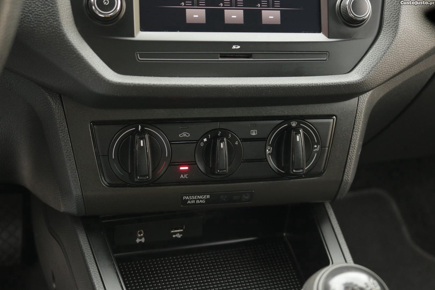 SEAT Ibiza 1.6 TDI Reference — fotografia 11