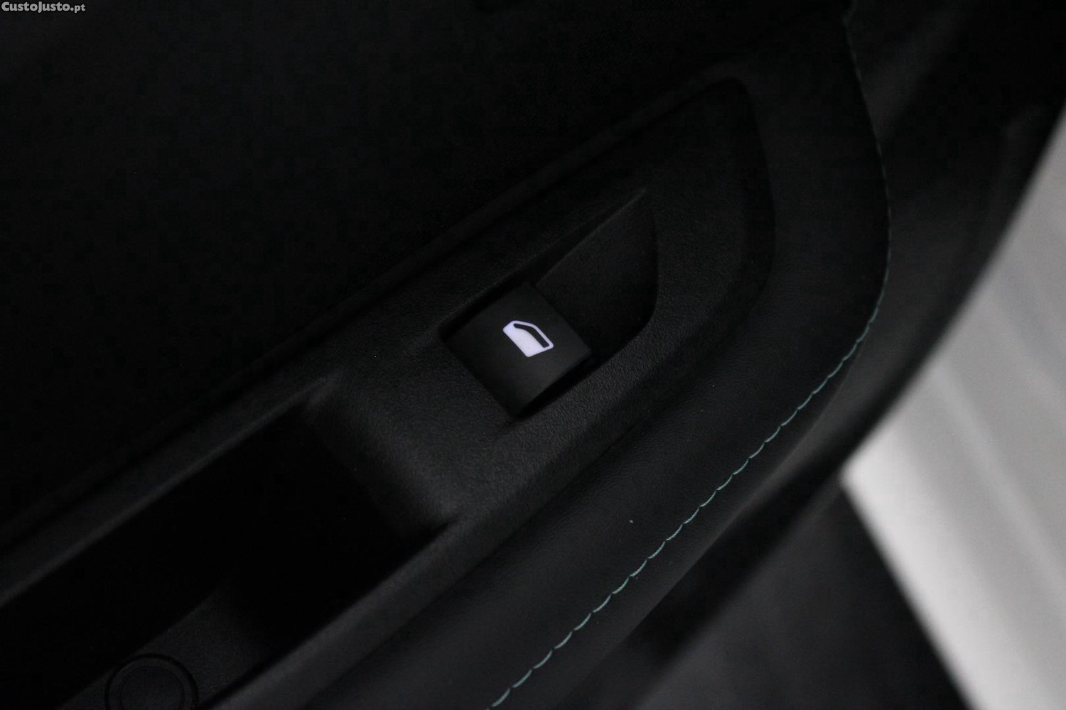 Peugeot 208 1.5 BlueHDI 100 ALLURE — fotografia 10