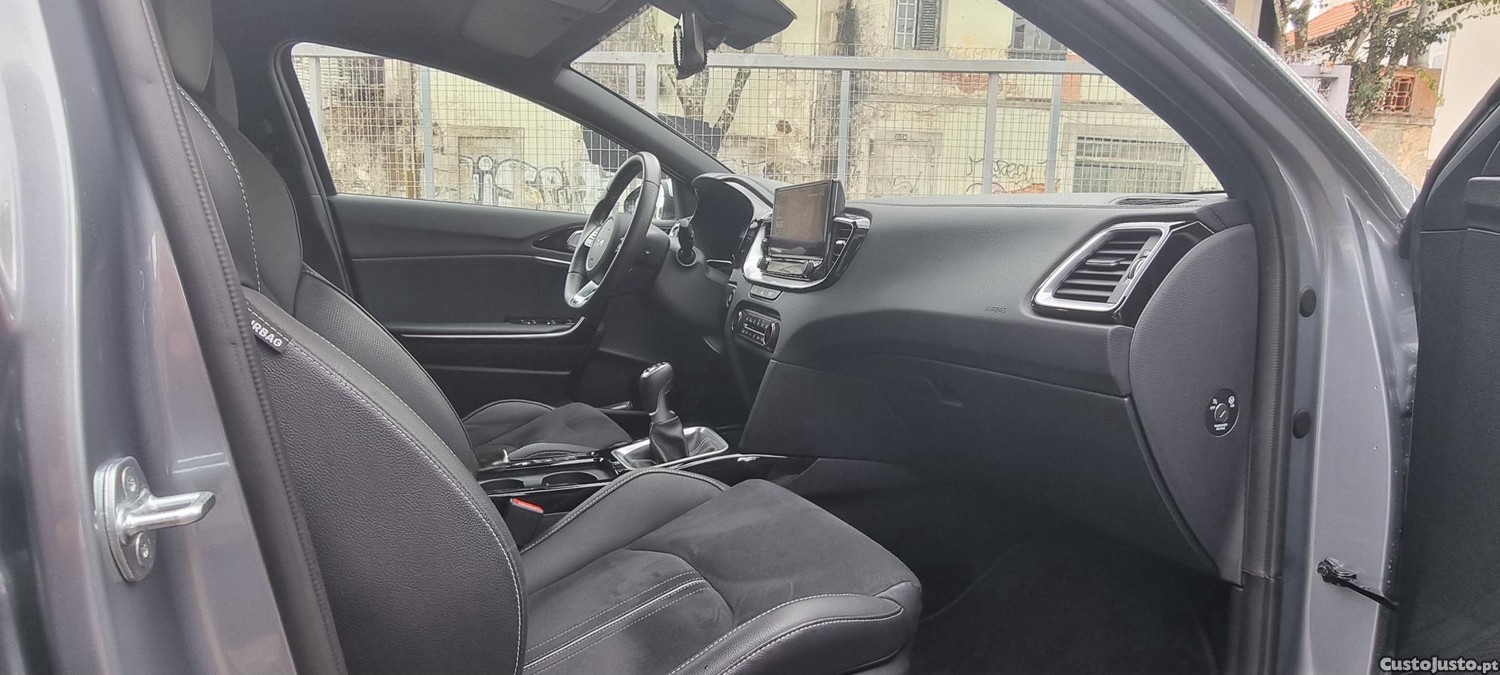 Kia ProCeed 1.0 T GDI GT LINE — fotografia 2