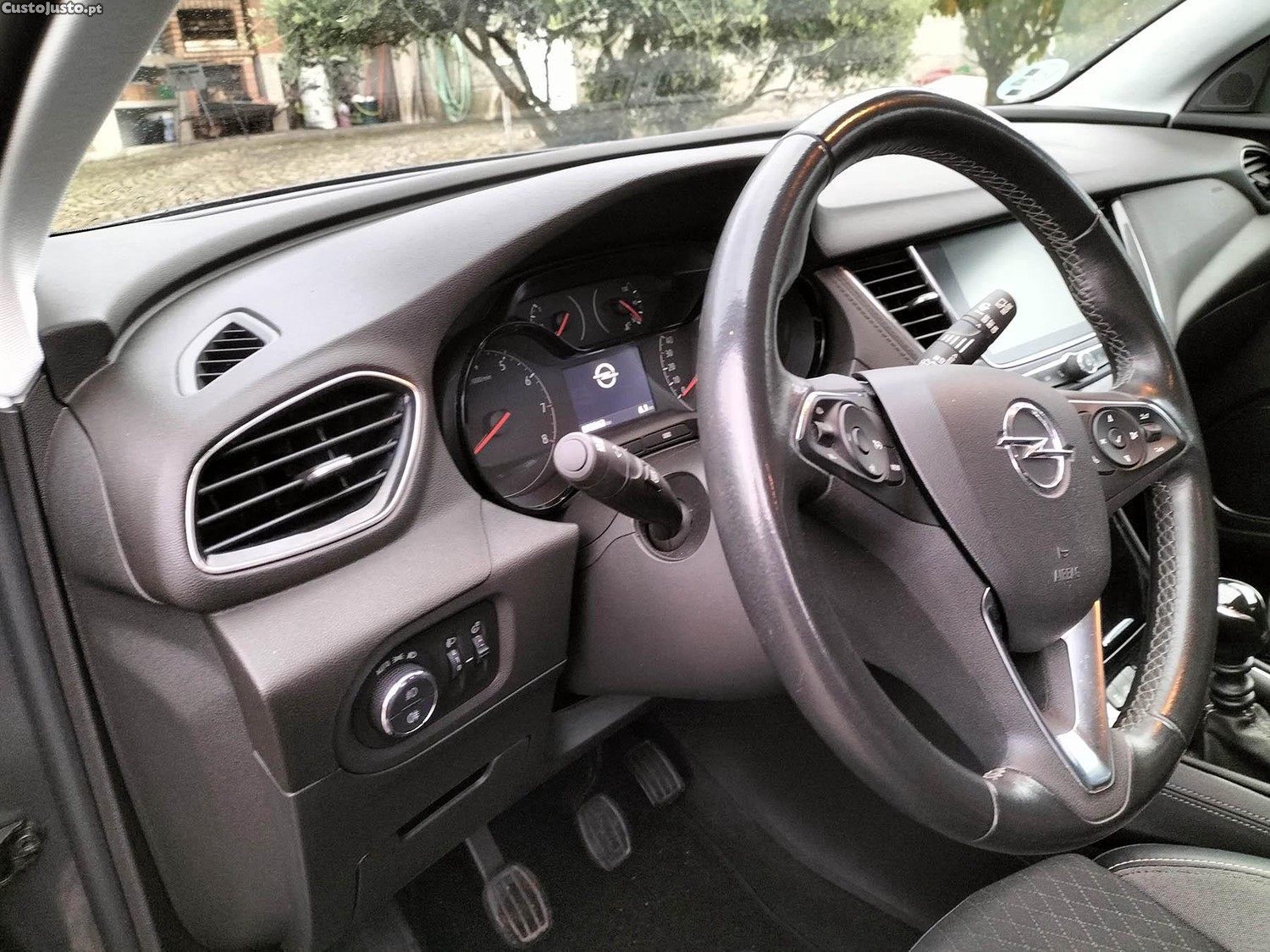 Opel Grandland X 1.2i Turbo Design Line 130cv — fotografia 2