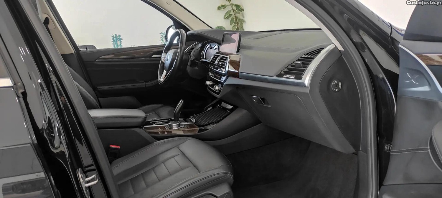 BMW X3 20 d xDrive Line Luxury — fotografia 9
