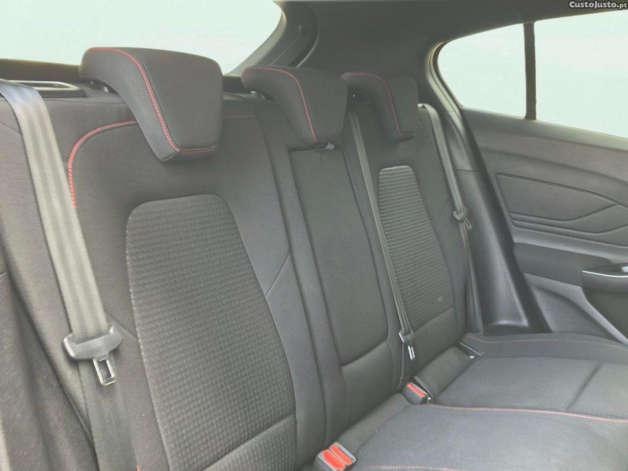 Ford Focus 1.0 EcoBoost MHEV ST-Line — fotografia 4