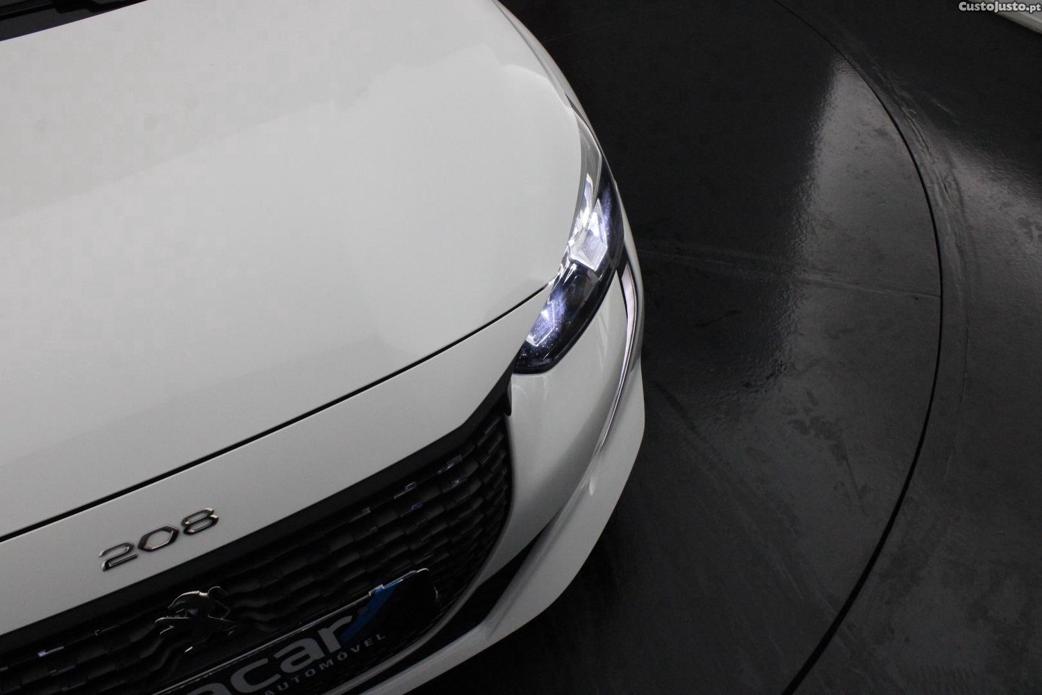 Peugeot 208 1.5 BlueHDI 100CV ALLURE — fotografia 6