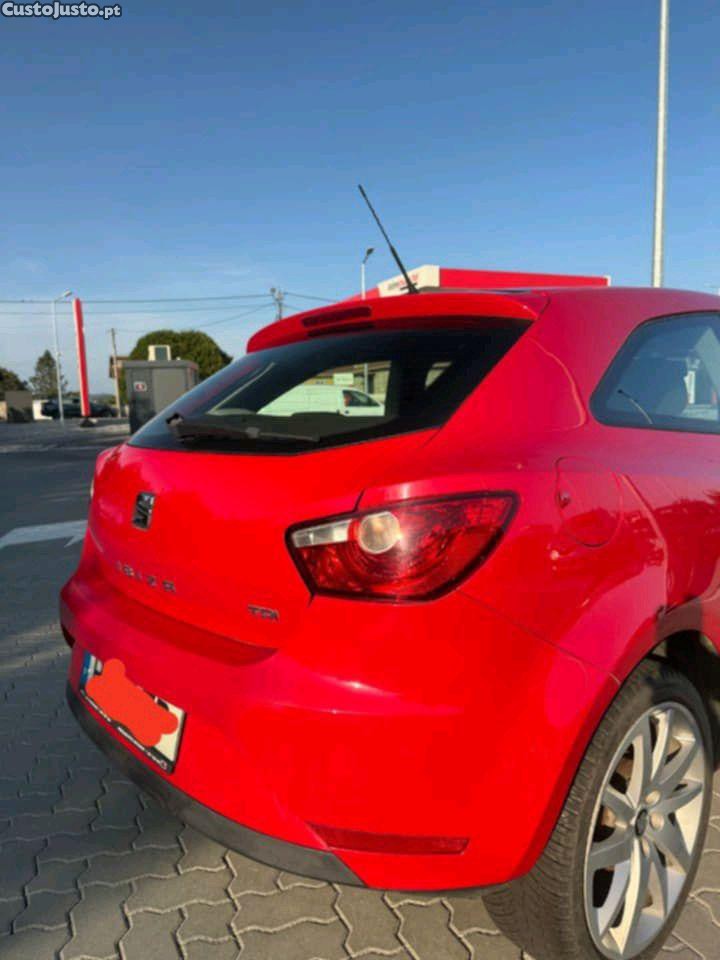 SEAT Ibiza 6j — fotografia 10