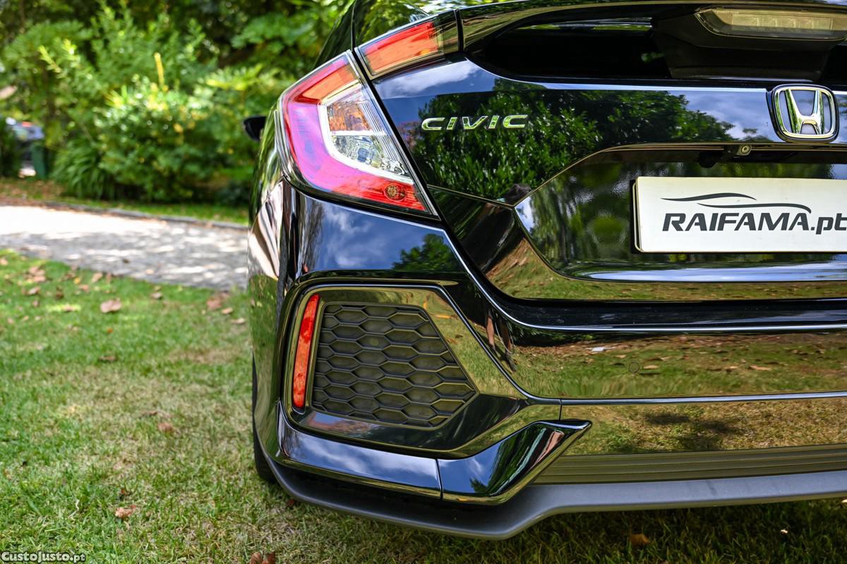 Honda Civic 1.0 i-VTEC Executive — fotografia 9