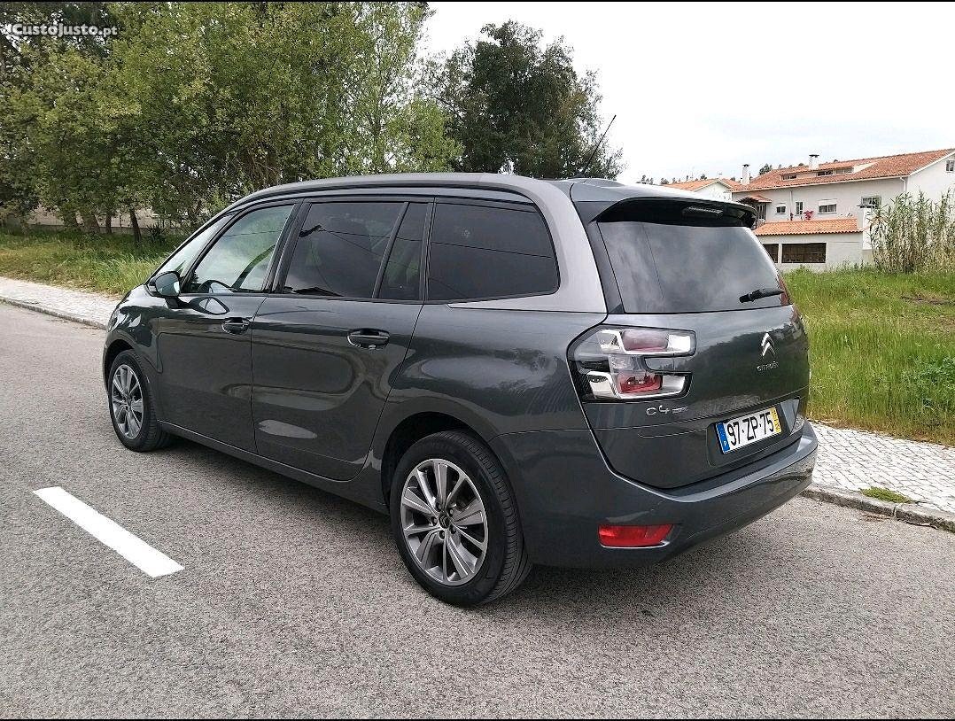 Citroën C4 Grand Picasso 7 Lugares — photo 2