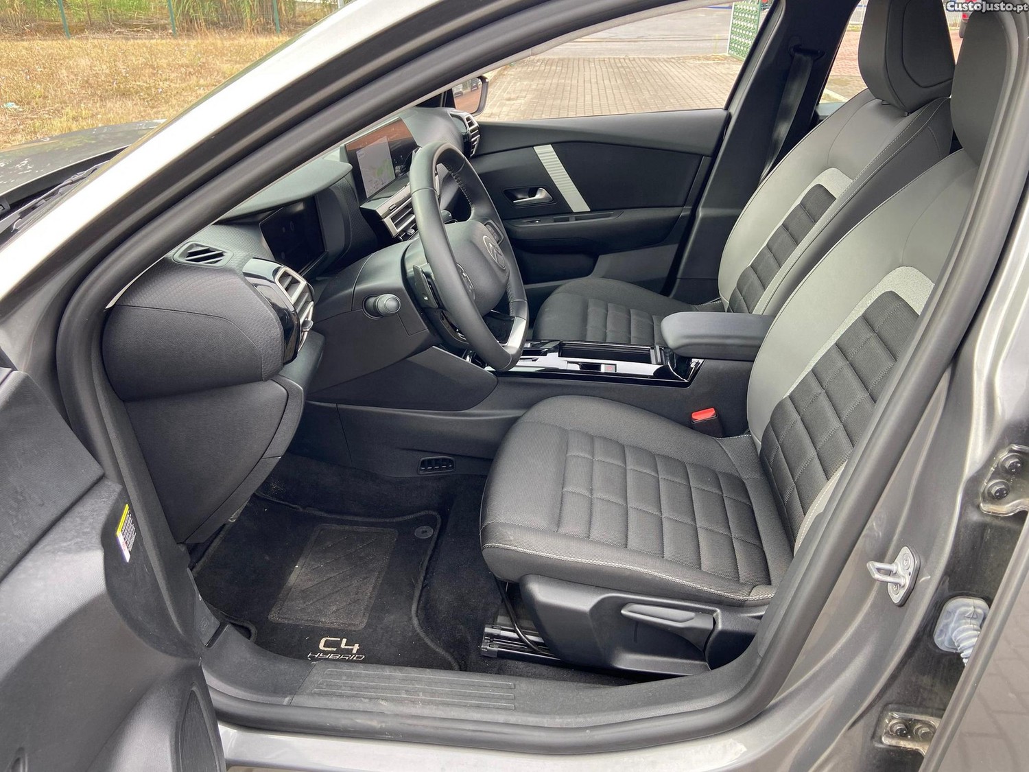 Citroën C4 1.2 Hybrid Plus e-DSC6 — fotografia 9