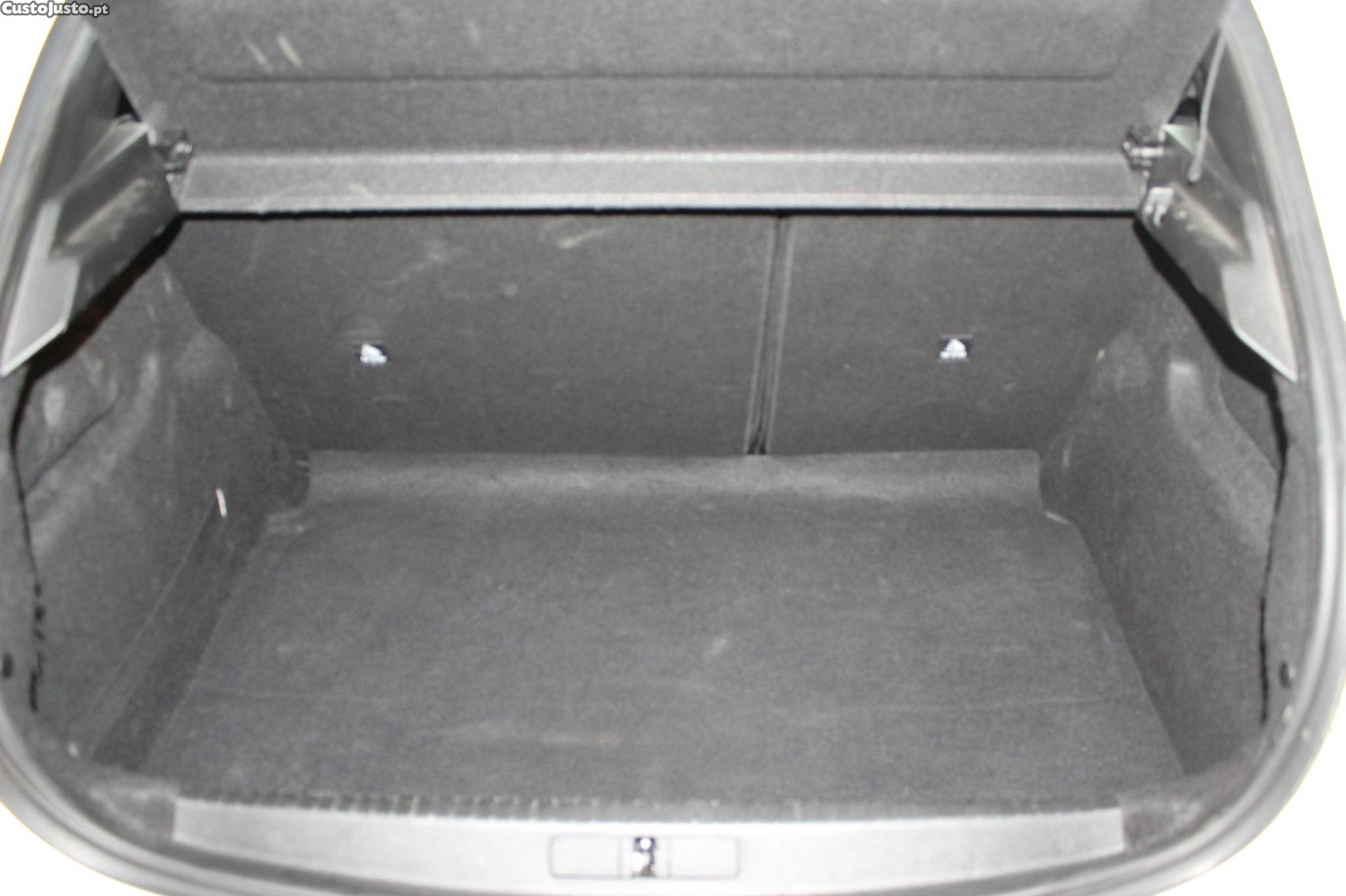 Peugeot 208 1.2 PureTech Active Pack — fotografia 9