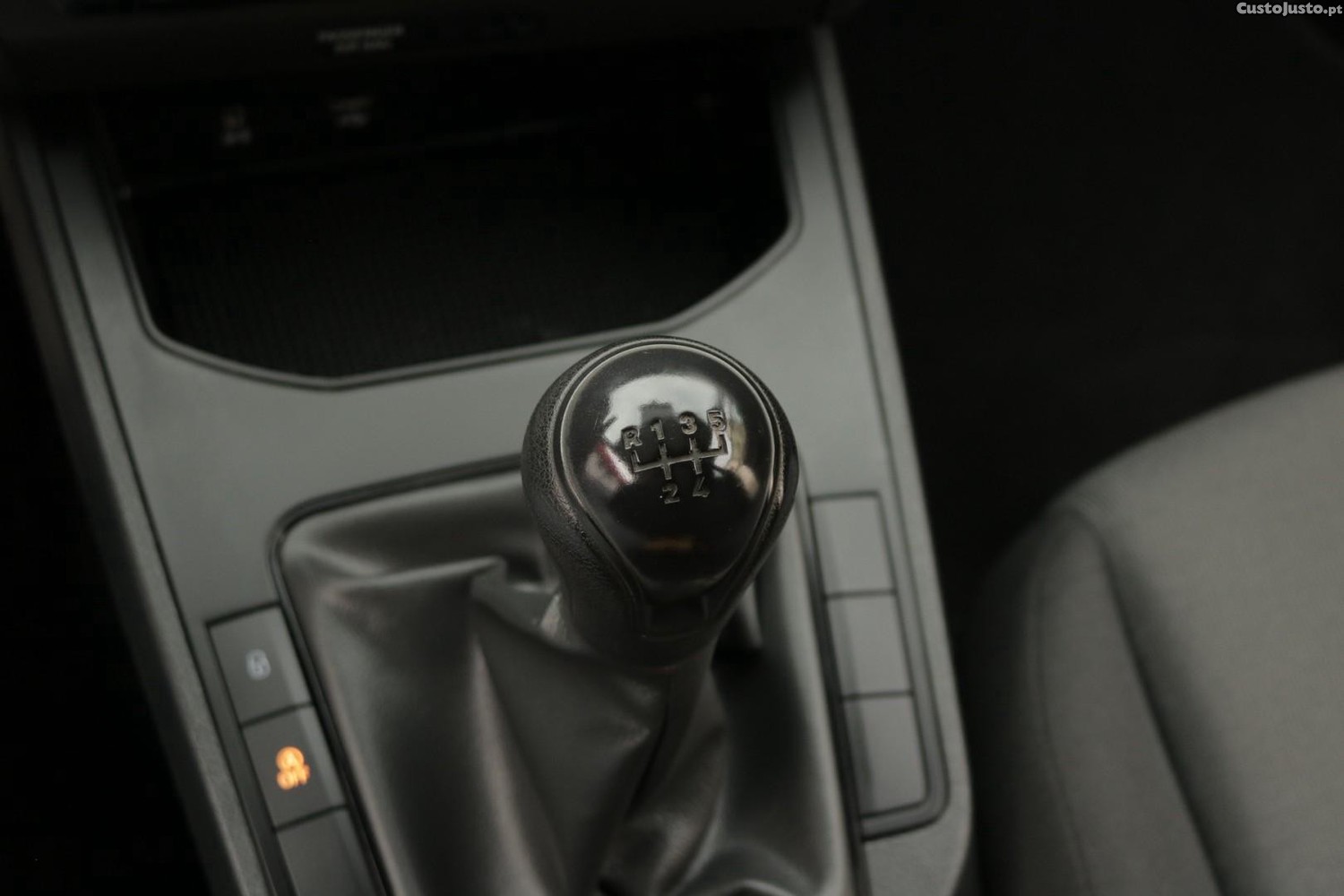 SEAT Ibiza 1.6 TDI Reference — fotografia 9