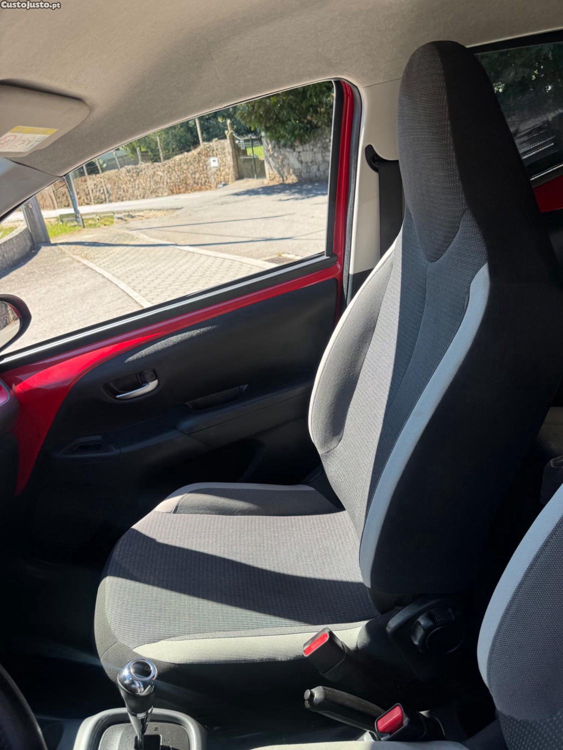 Toyota Aygo Automático — fotografia 4