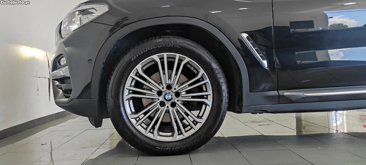 BMW X3 20 d xDrive Line Luxury — fotografia 22