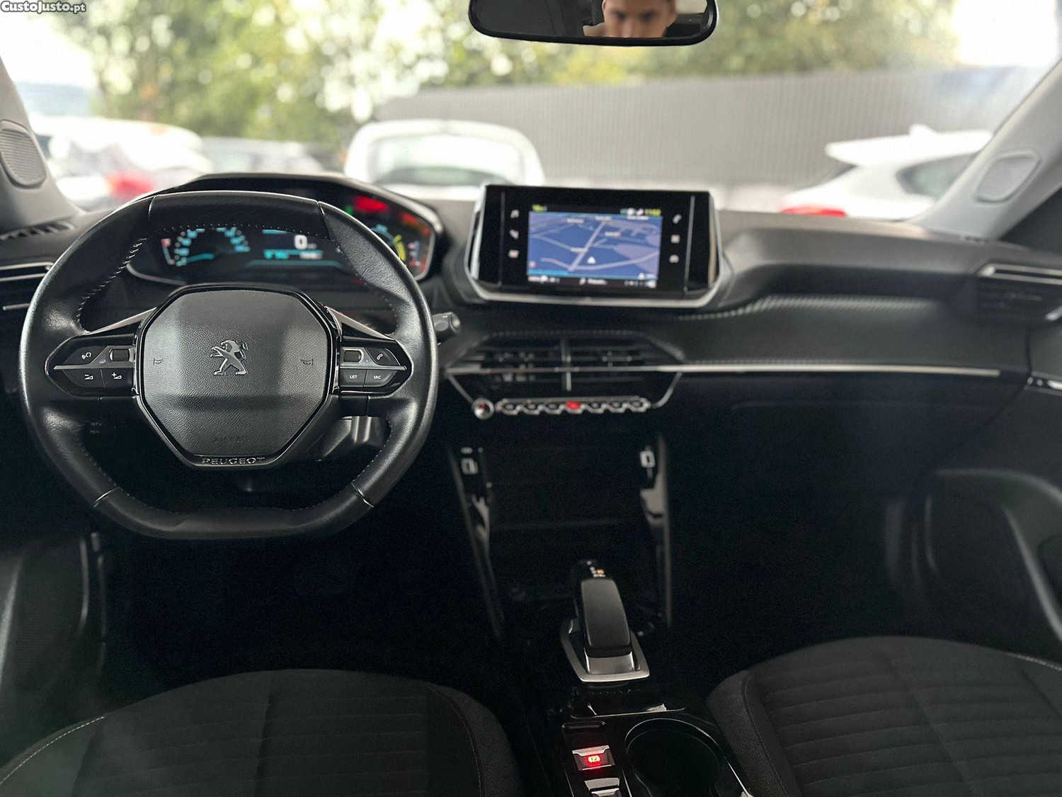 Peugeot 2008 50 kWh Active Pack — fotografia 15