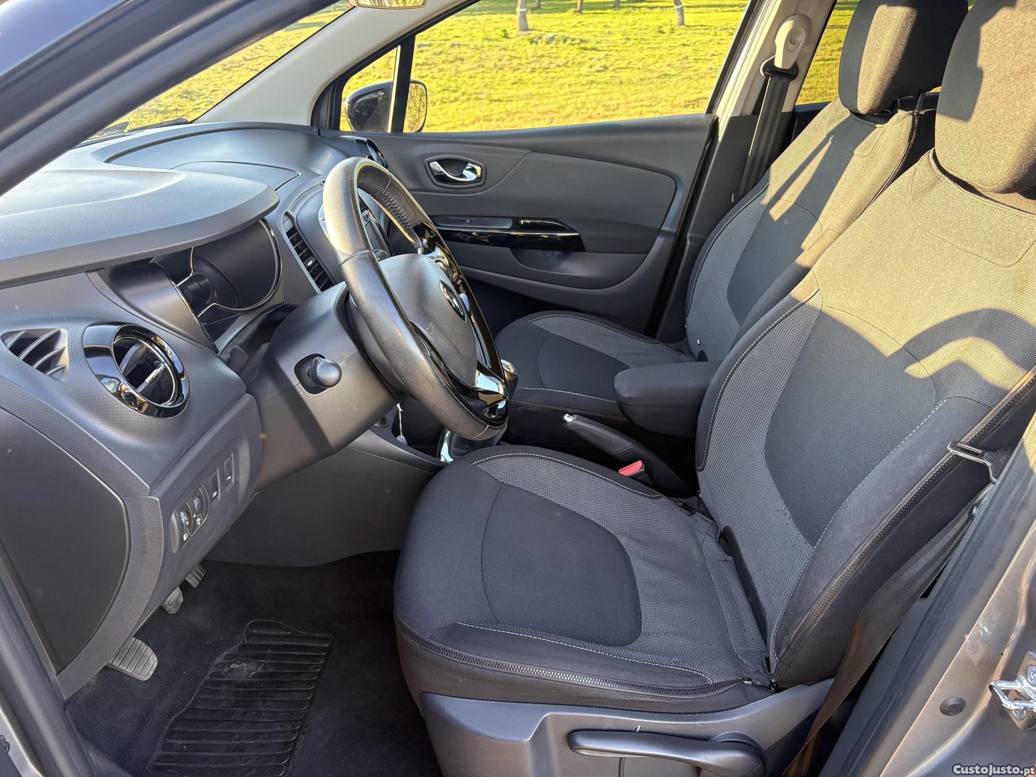 Renault Captur 1.5 DCI SPORT — fotografia 6