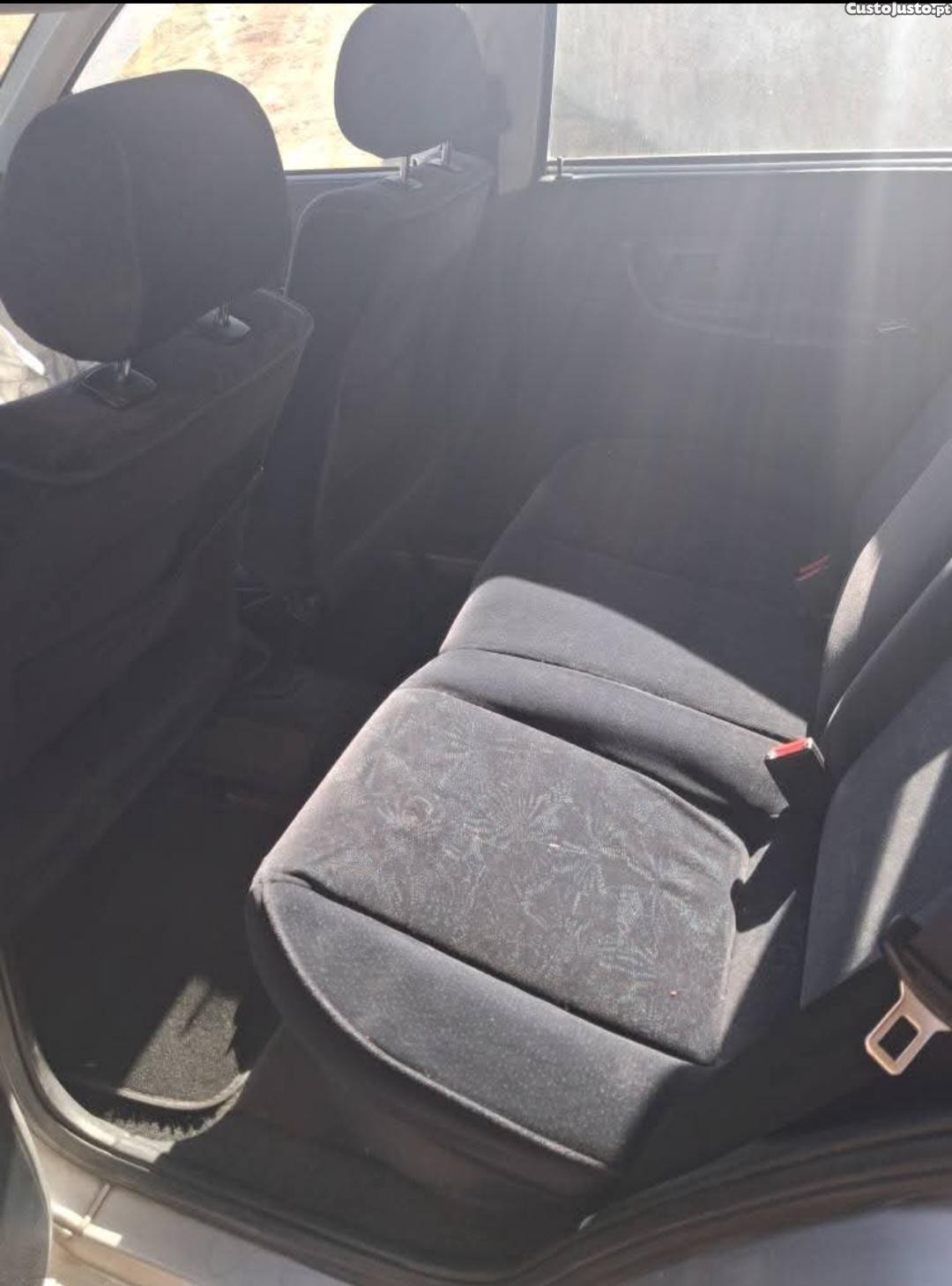Seat Cordoba 1.6 — photo 2