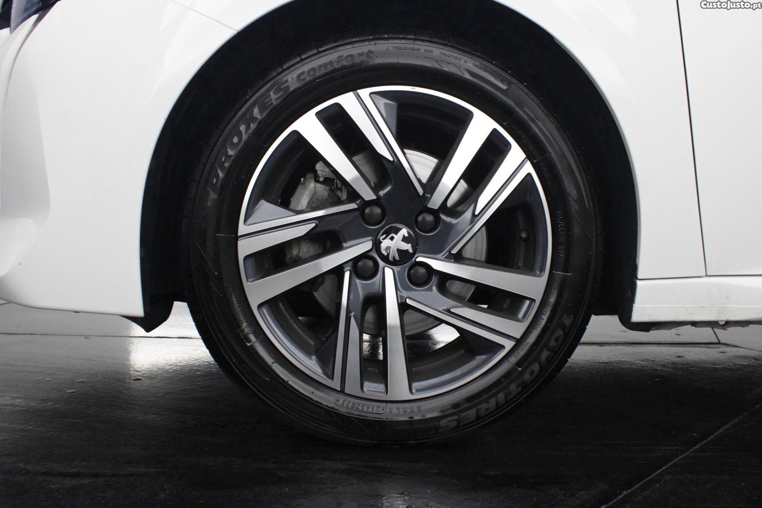 Peugeot 208 1.5 BlueHDI 100CV ALLURE — fotografia 3