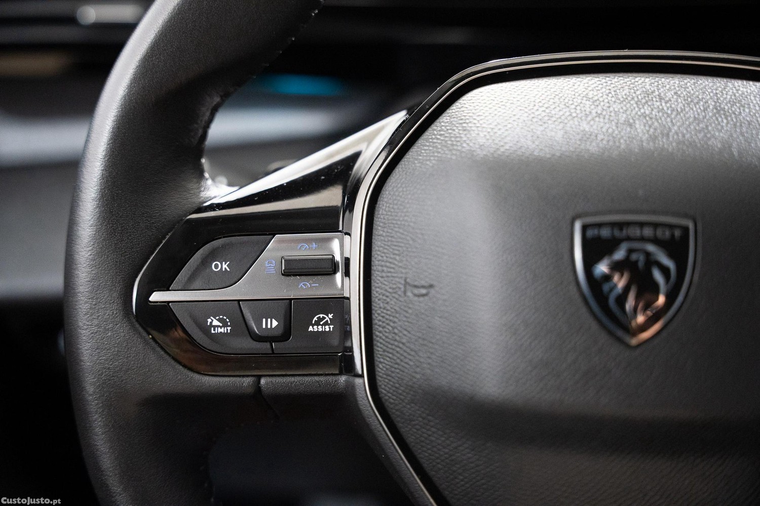 Peugeot 308 1.2 PureTech Allure Pack EAT8 — fotografia 17